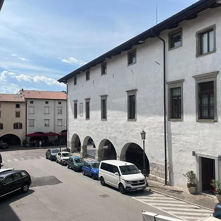 Al Campanile شقة *